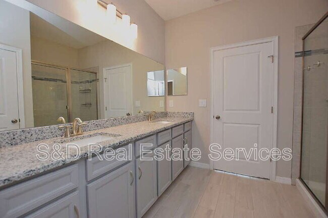 Building Photo - 6728 Great Bear Dr