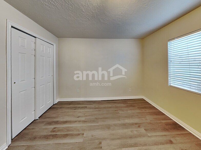 Building Photo - 8682 Dove Meadows Ln