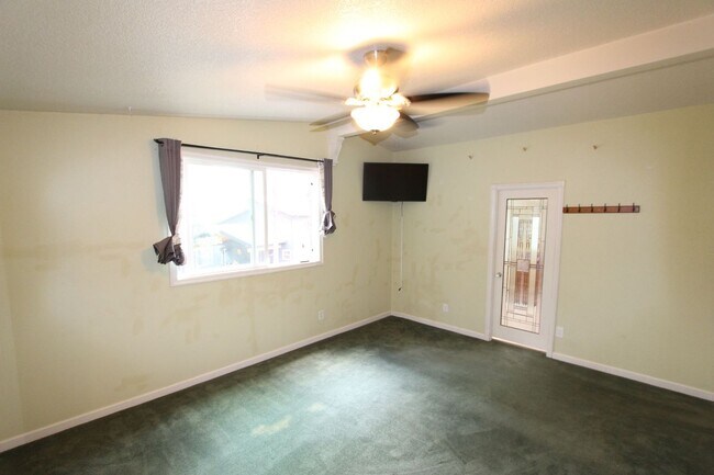 Building Photo - 95 E Camille Dr