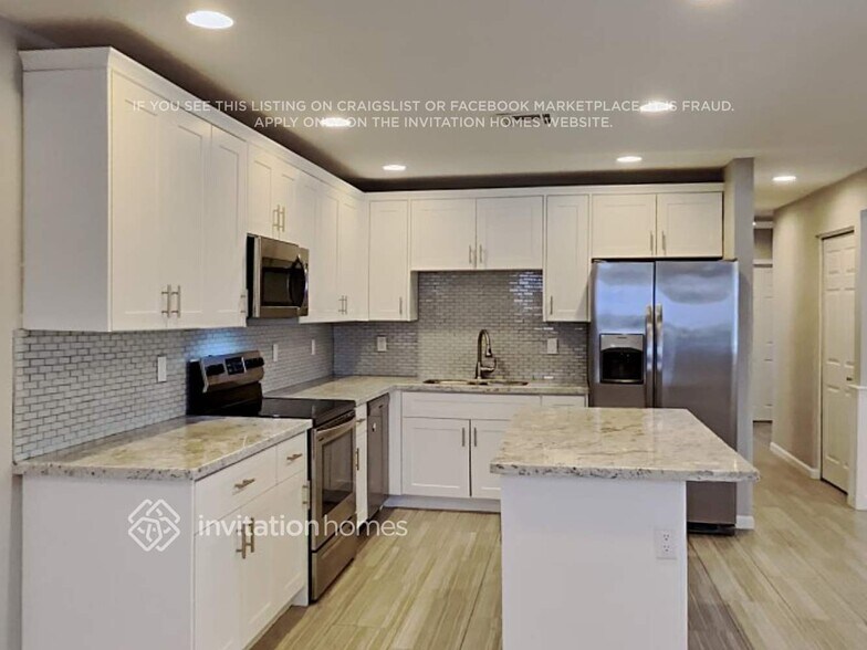 Building Photo - 814 N 74th St