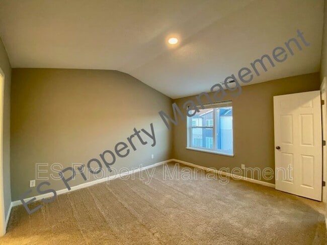 Building Photo - 3106 W New York St