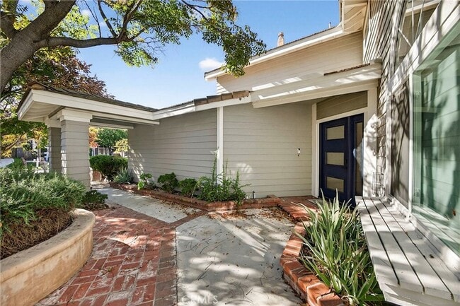 Building Photo - 3355 Sterling Dr