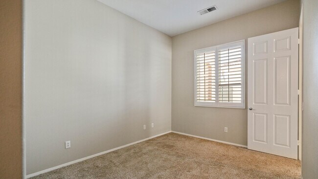 Building Photo - 49142 Barrymore St