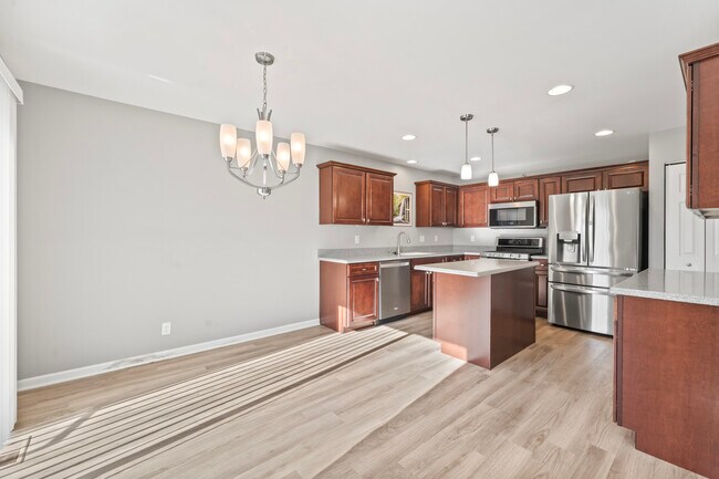 Building Photo - 7077 Hidden Green Cir