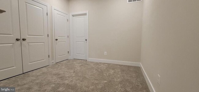 Building Photo - 4940 MacDonough Pl