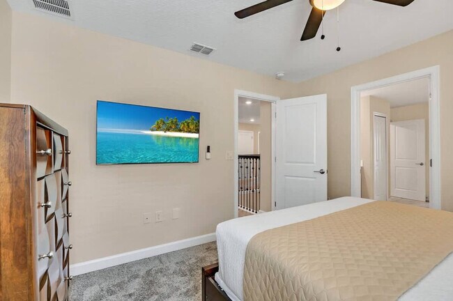 Building Photo - 9016 Sommerset Hills Dr