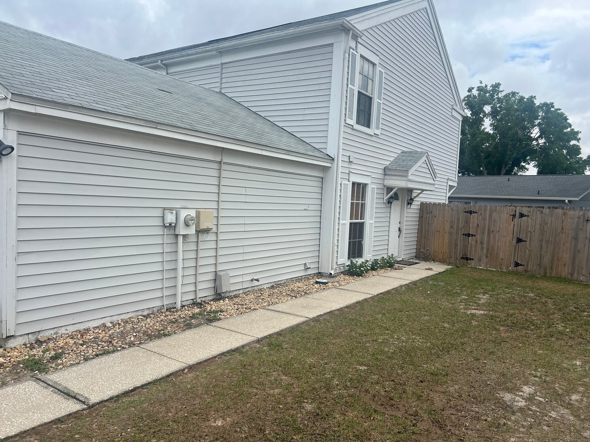 Building Photo - 12325 Villager Ct