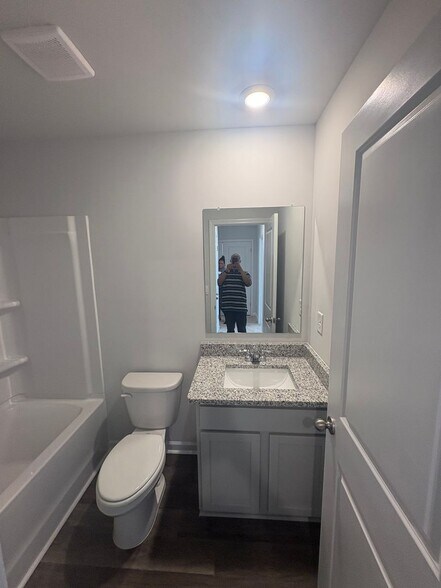 Building Photo - 3462 Firestone Dr