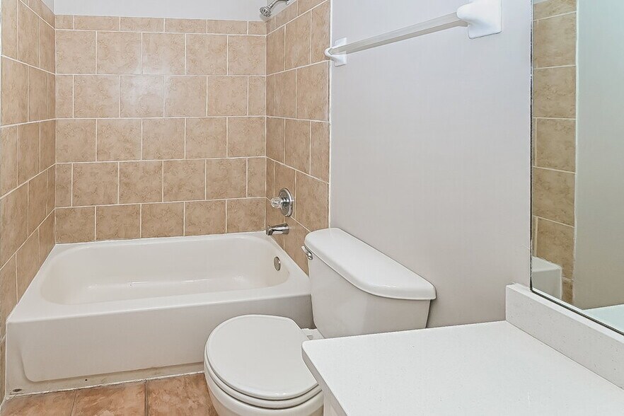 Building Photo - 9727 Pigeon Roost Park Cir