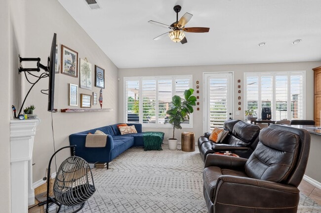 Building Photo - 1528 Knoll Park Glen