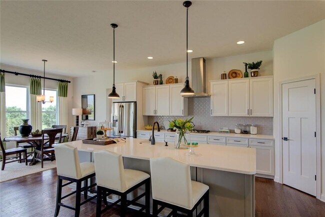 Building Photo - 3328 Pace Dr