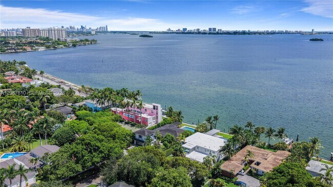 Building Photo - 9301 N Bayshore Dr