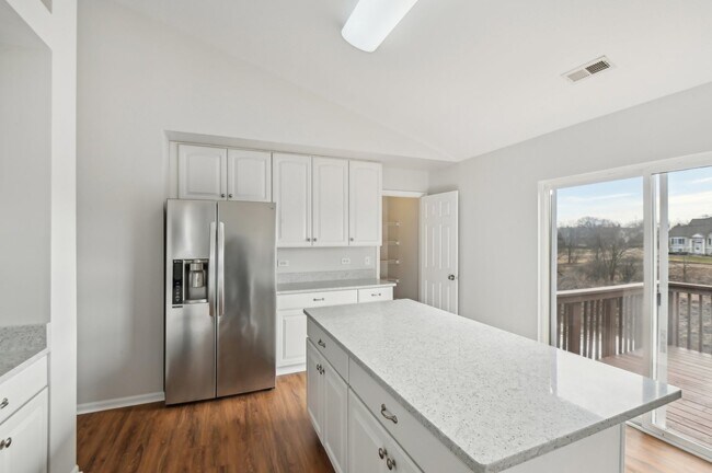Building Photo - 2333 Summerlin Dr