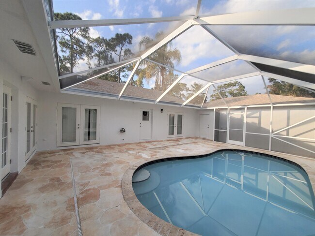 Building Photo - 1313 Periwinkle Pl