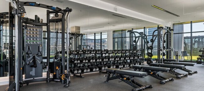 Building Photo - 225 N Elizabeth St