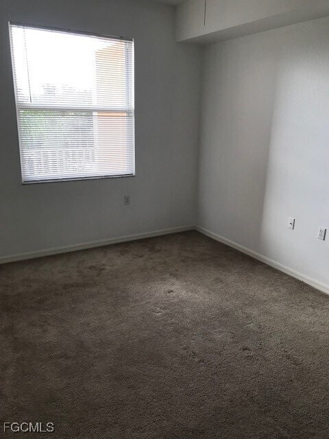 Building Photo - 8450 Kingbird Loop
