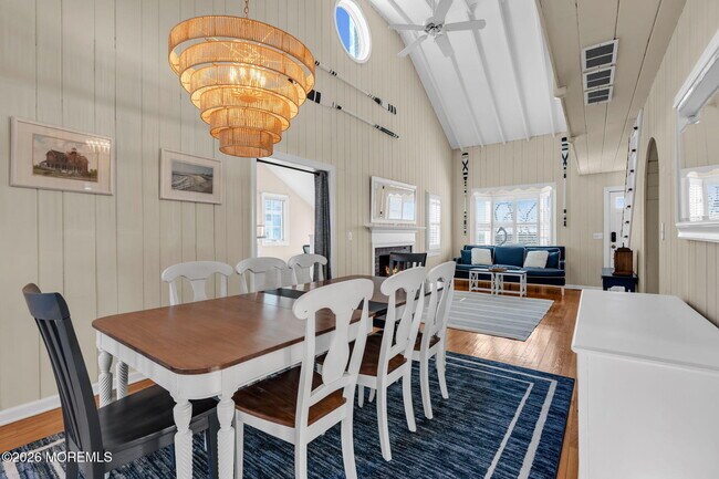 Building Photo - 215 Neptune Pl