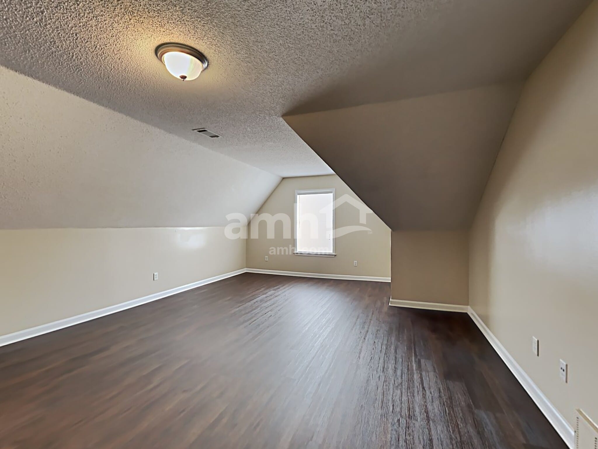 Building Photo - 9321 N Fairmont Cir