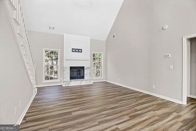 Building Photo - 204 Victoria Trace