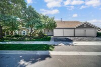 Building Photo - 607 Berkley Ct