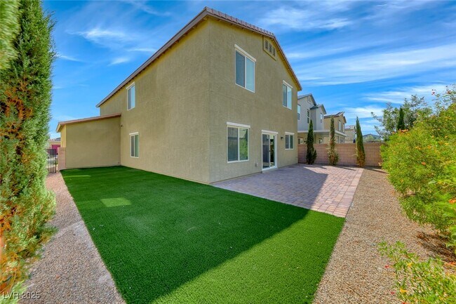 Building Photo - 4024 Floating Fern Ave