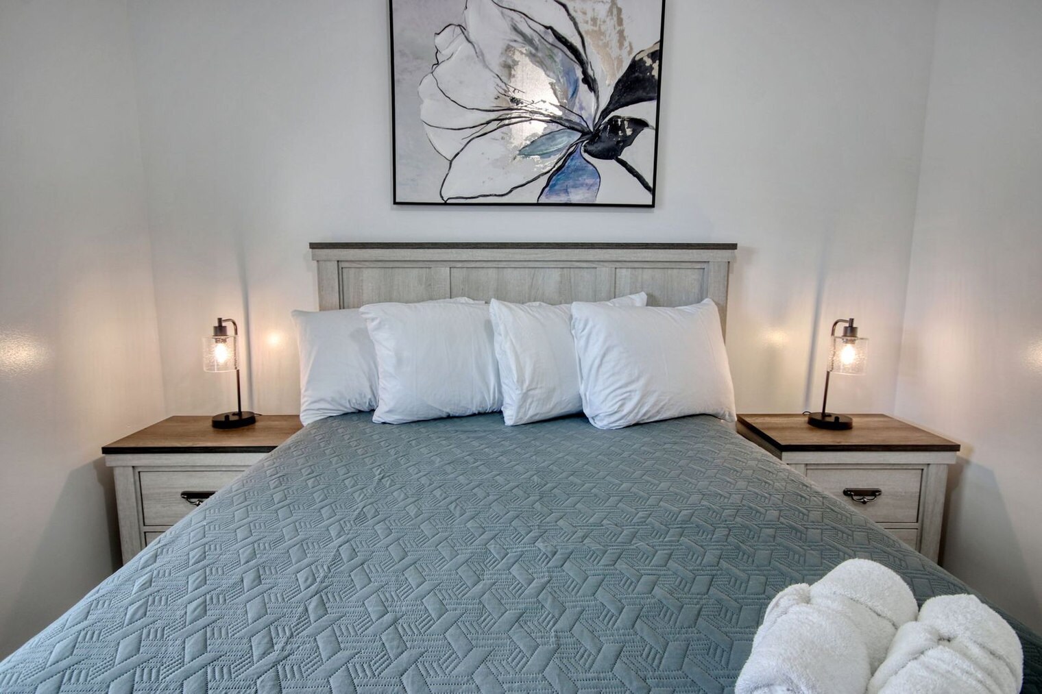 Building Photo - 104 Spanish Oak Dr