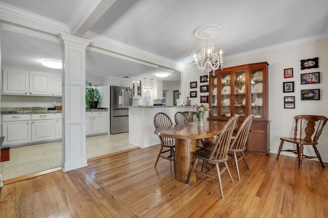 Building Photo - 1344 Terrace St