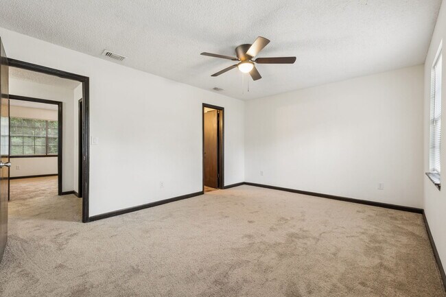 Building Photo - 1242 Chee Ln