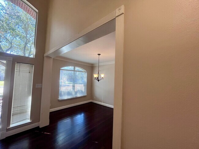 Building Photo - 20830 Oak Rain Ct