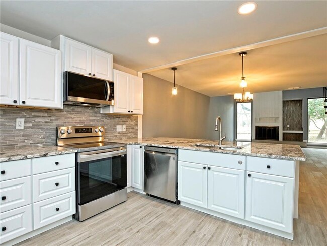 Building Photo - 44 Casa Verde St
