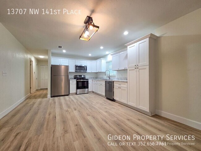 Building Photo - 13707 NW 141 Pl