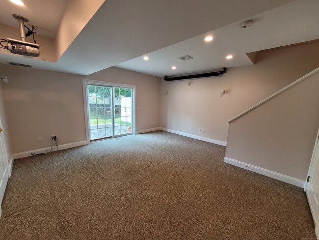 Building Photo - 48 E Hayestown Rd