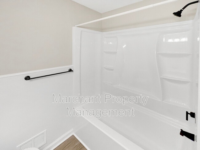 Building Photo - 15 Wood Cir