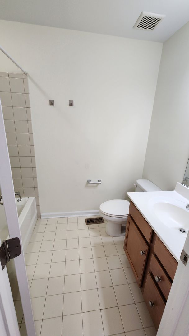 Building Photo - Spacious, Large, Luxury Hockessin, Delaware Townhome