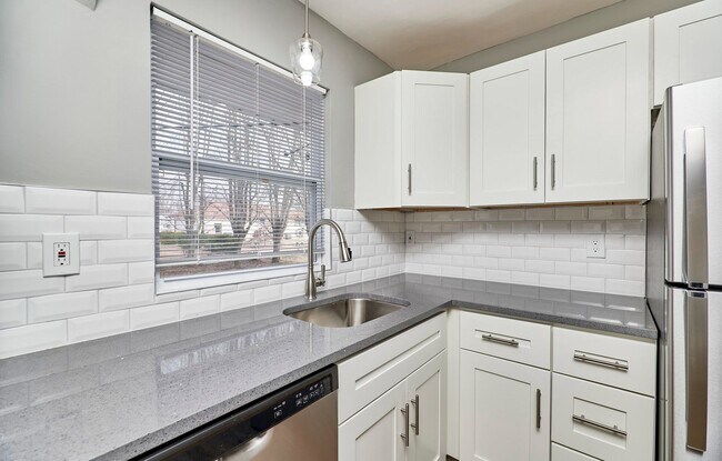 Building Photo - 255 Florisota Dr