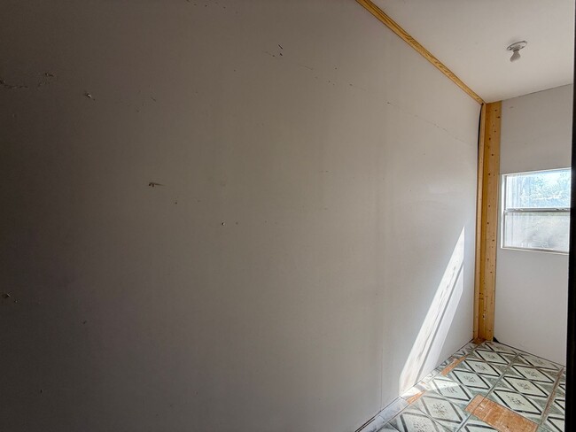 Building Photo - Palm Heights