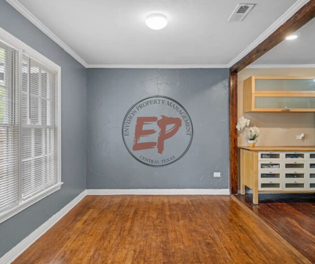 Building Photo - 3804 Parkwood St