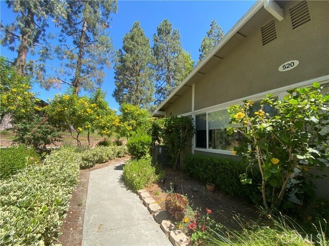 Building Photo - 520 Calle Aragon