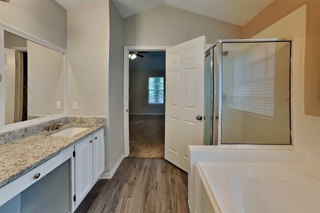 Building Photo - 4906 Echo Falls Dr