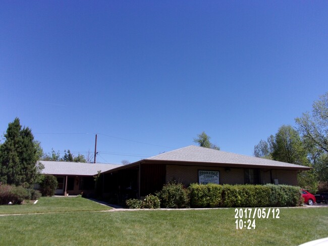 Building Photo - Prime Lakewood Location - 1 Bedroom - (821...