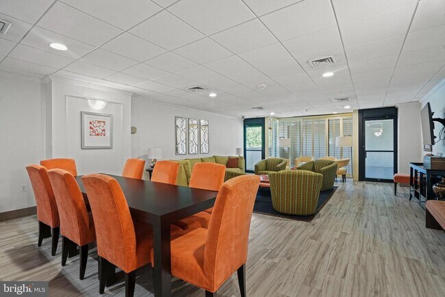 Building Photo - 4242 East-West Hwy