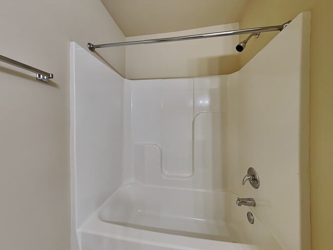 Building Photo - 2716 Demotte Dr