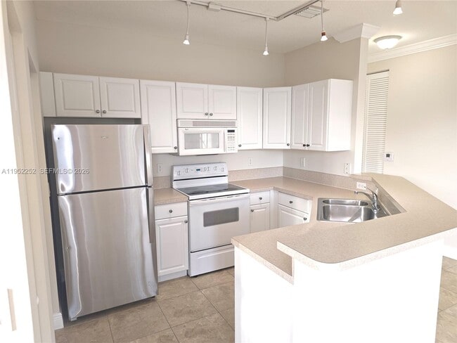 Building Photo - 4506 SW 160th Ave