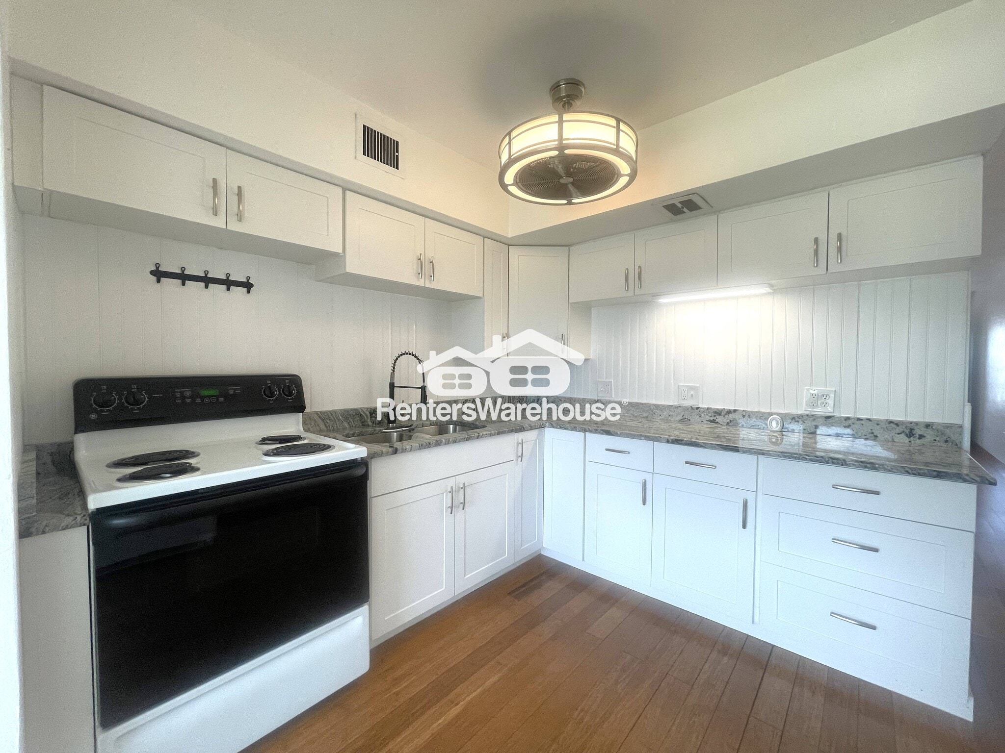 Building Photo - 2433 Brazilia Dr