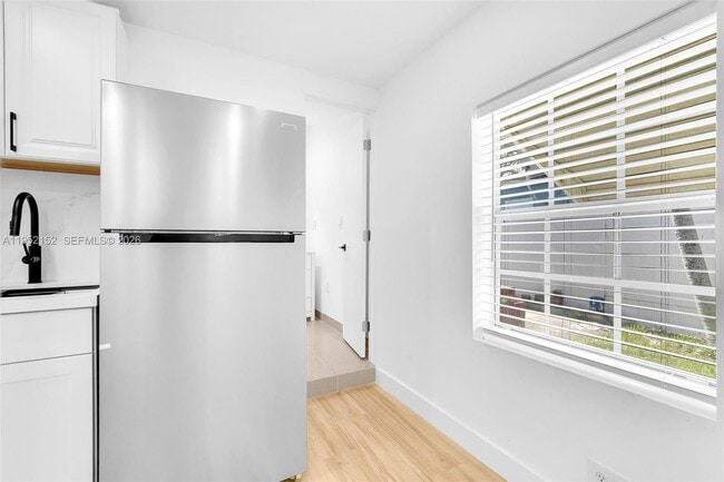 Building Photo - 2419 Coolidge St