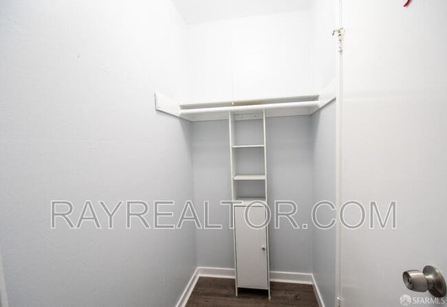 Building Photo - 459 Jersey St