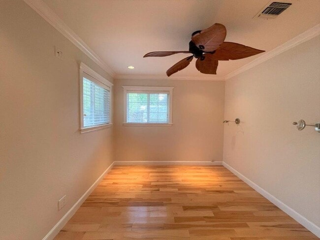 Building Photo - Concord! Beautiful fully remodeled 3 bedro...