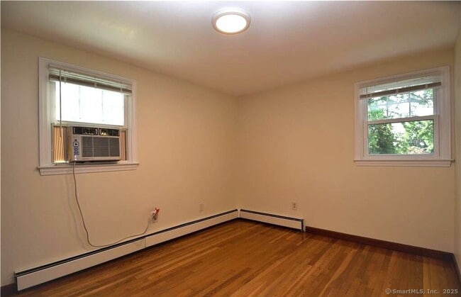 Building Photo - 54 Mozart St