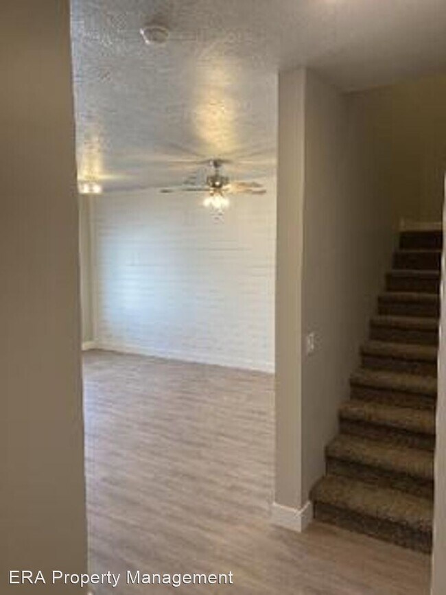 Building Photo - 3 br, 2.5 bath House - 3037 N 175 E
