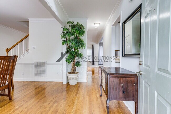 Building Photo - 1024 Belcor Dr